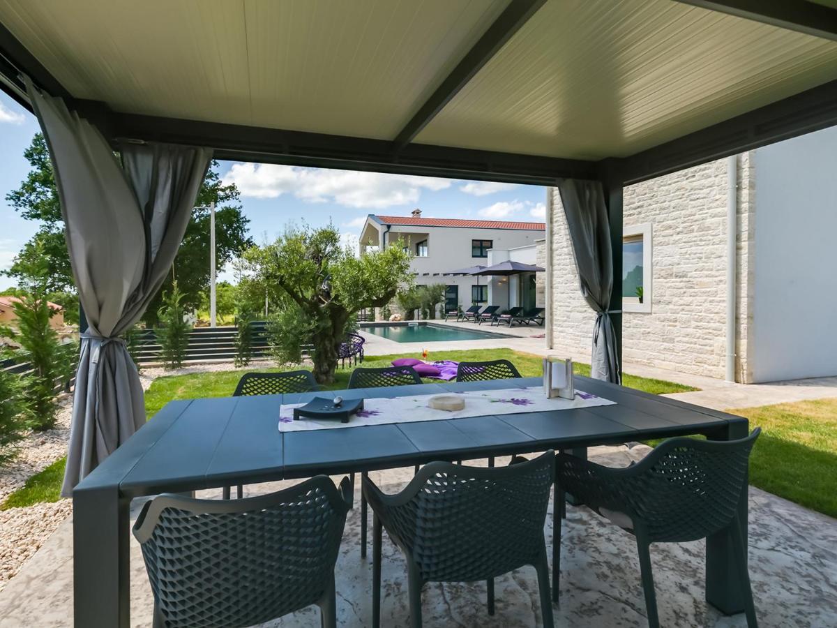 Villa Lavanda Nova Vas  Buitenkant foto
